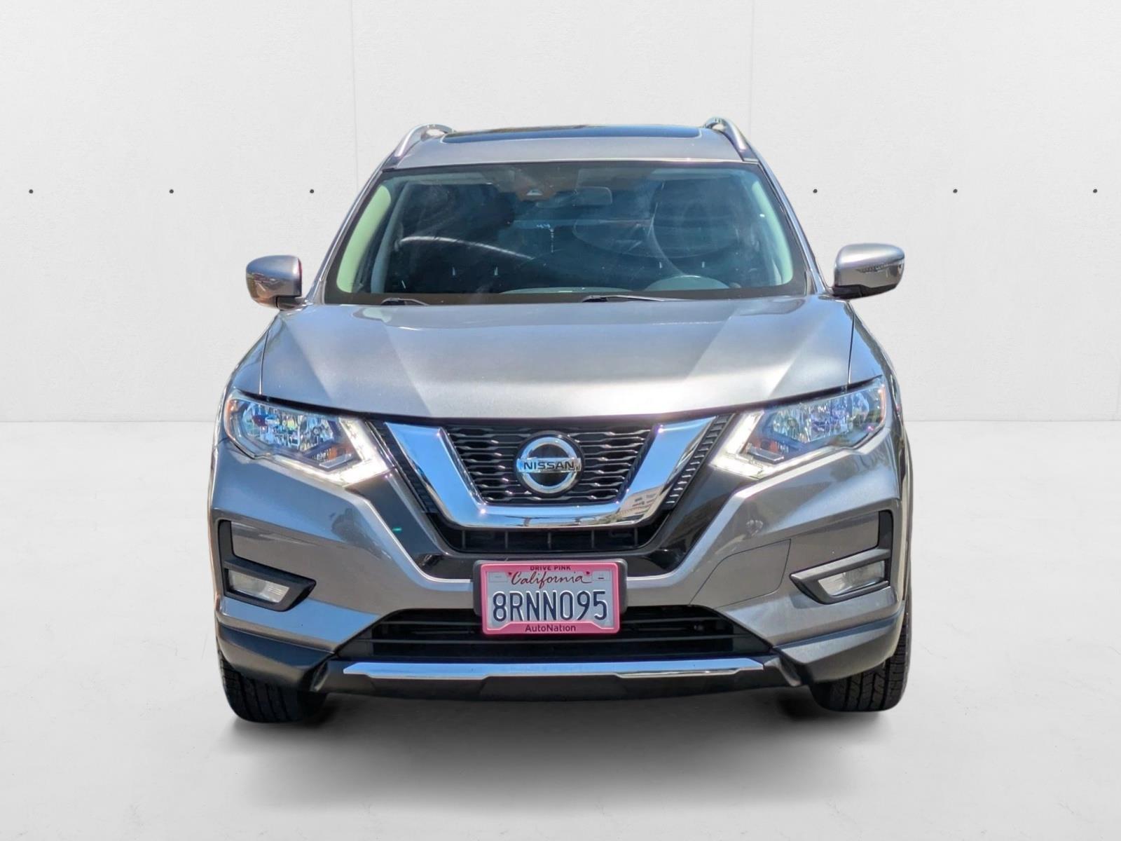 2020 Nissan Rogue SV photo 2