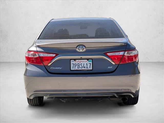 2016 Toyota Camry SE photo 6