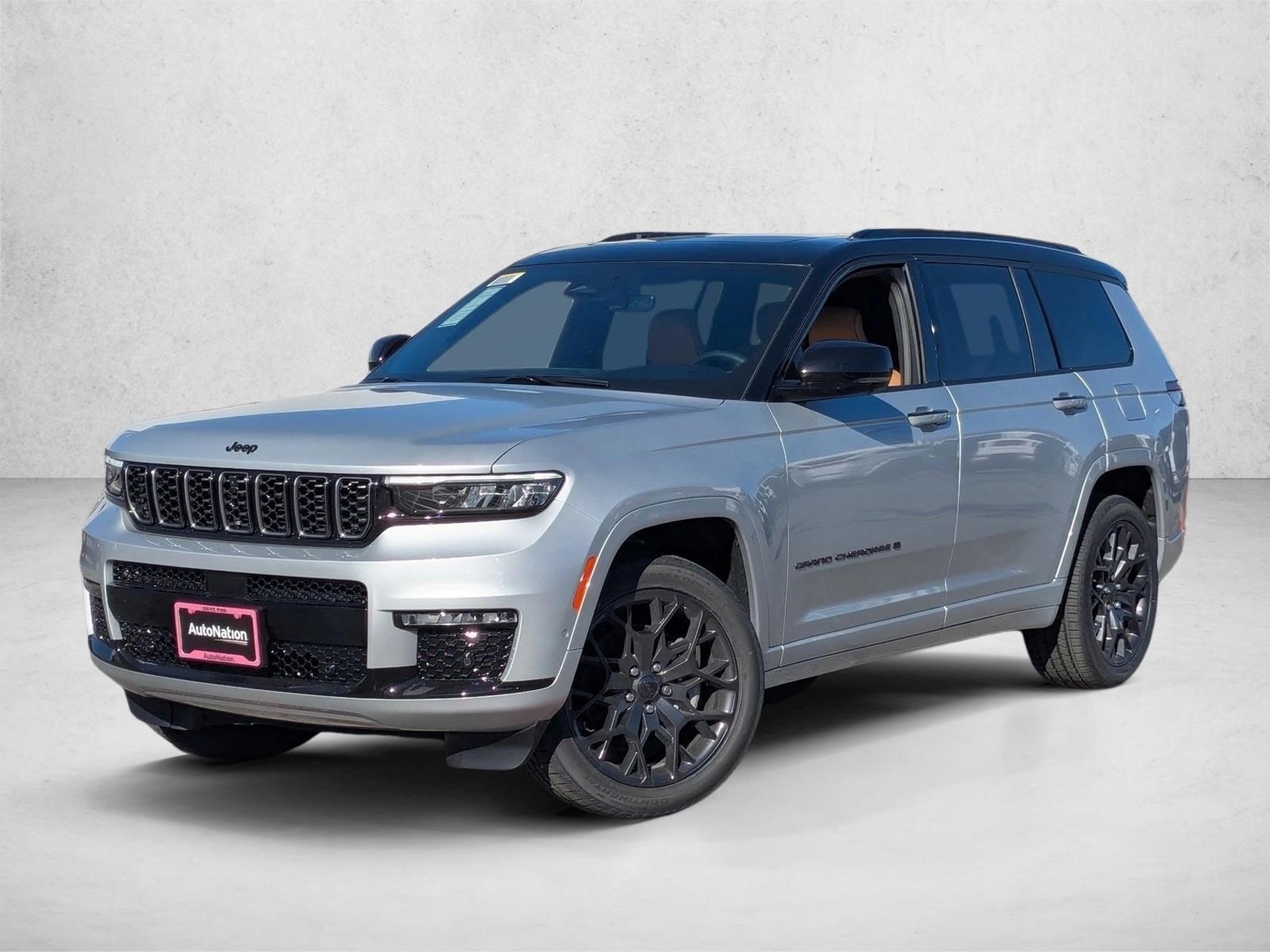 2025 Jeep Grand Cherokee L Summit's photo