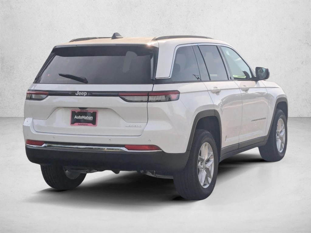 New 2026 Jeep Grand Cherokee Laredo X SUV