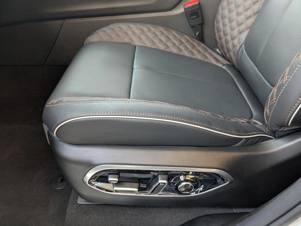 New 2026 Jeep Grand Cherokee Summit SUV