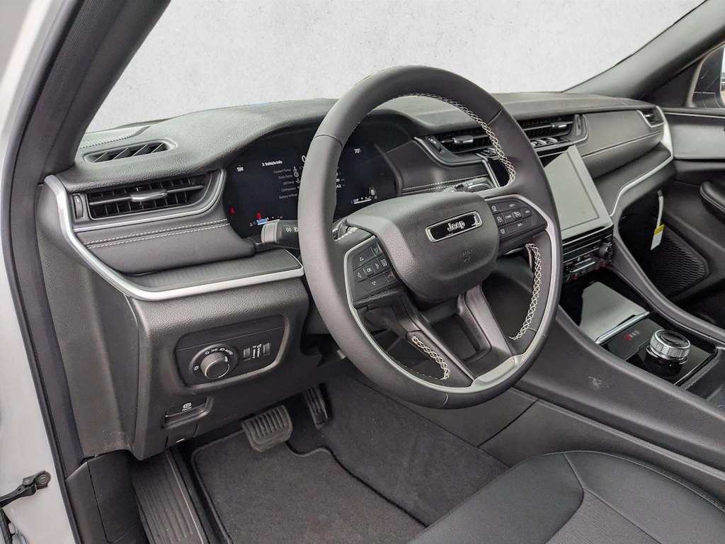 New 2026 Jeep Grand Cherokee L Laredo SUV