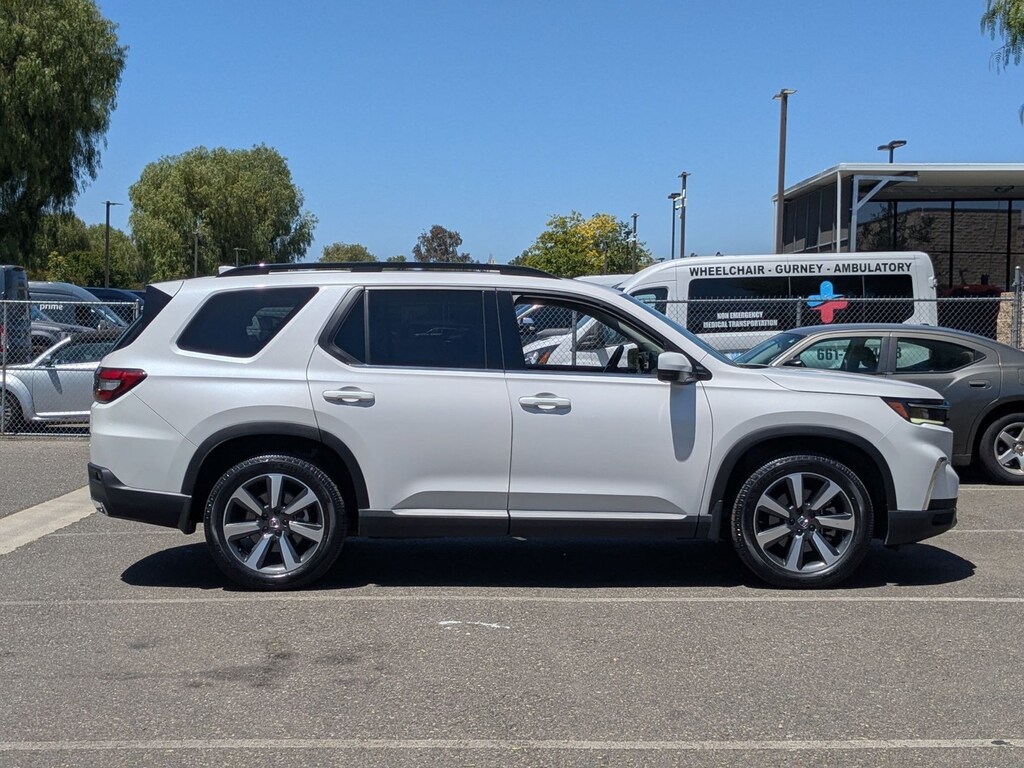 Used 2023 Honda Pilot Touring Sport Utility