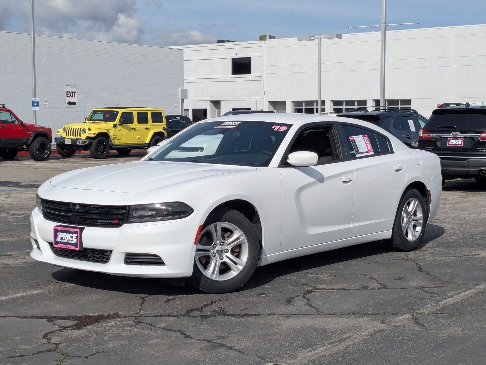 2019 Dodge Charger SXT's photo