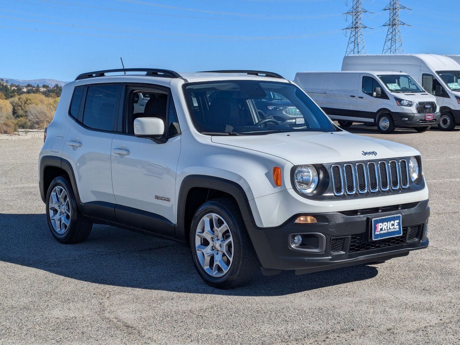 2018 Jeep Renegade Latitude Sport photo 3