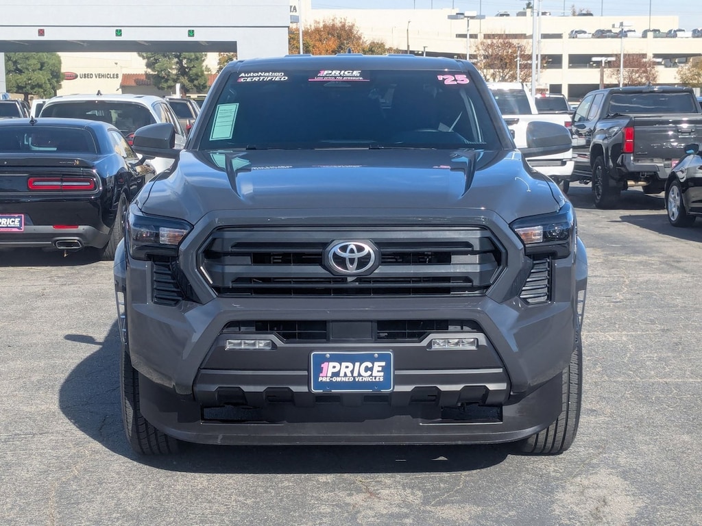 Used 2025 Toyota Tacoma 2WD SR5 Crew Cab Pickup