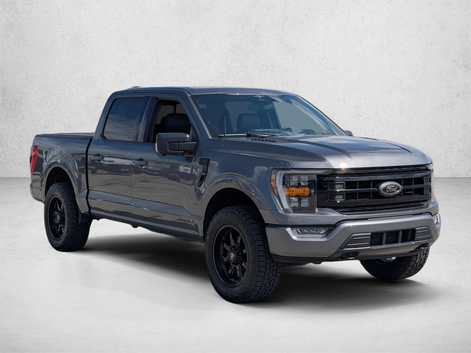 2023 Ford F-150 XLT photo 2