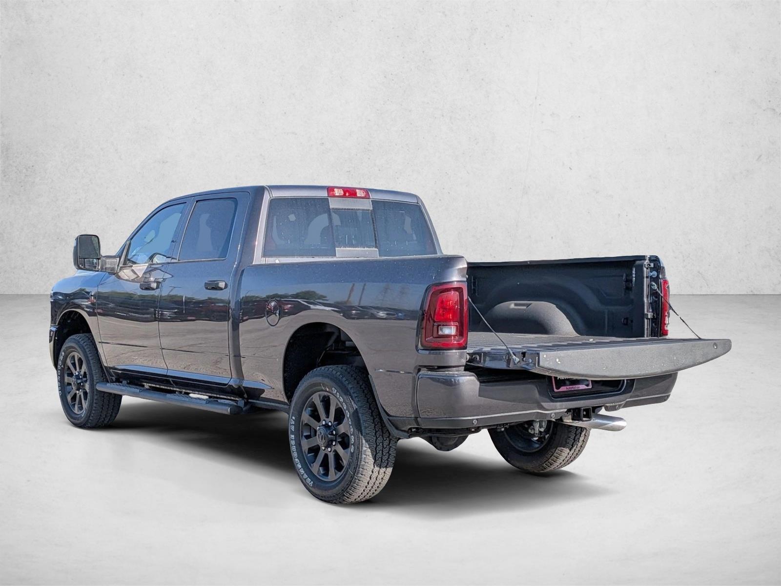 2026 RAM 2500 Tradesman/Black Express - Photo 9