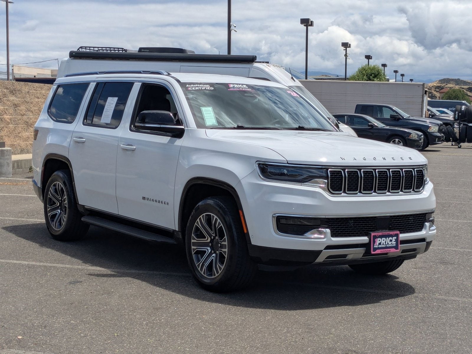 2024 Jeep Wagoneer Series II photo 2