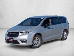 2026 Chrysler Pacifica Select Van Passenger Van