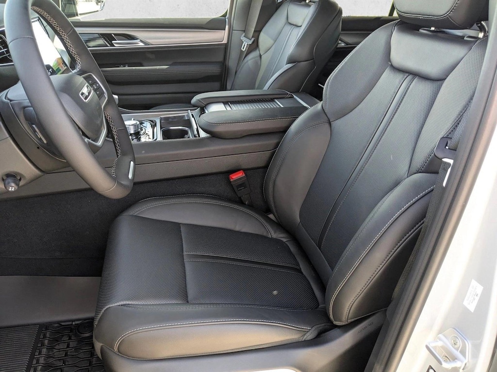 New 2026 Jeep Grand Wagoneer Upland SUV