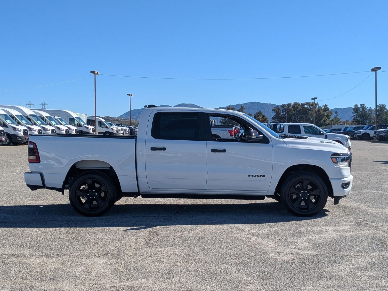 2023 Ram 1500 Laramie photo 4