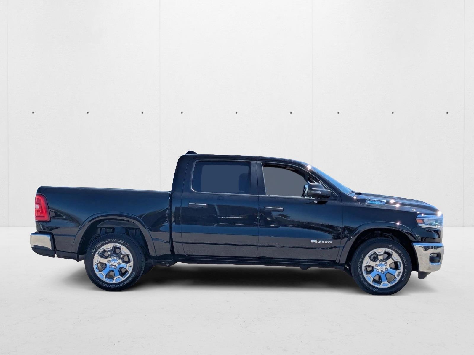 2025 Ram 1500 Big Horn photo 4