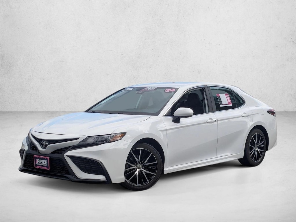 Used 2024 Toyota Camry SE 4dr Car
