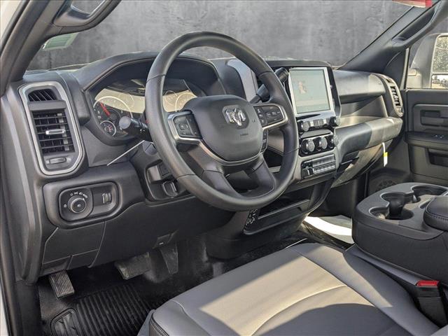 2025 Ram 5500 Tradesman photo 3