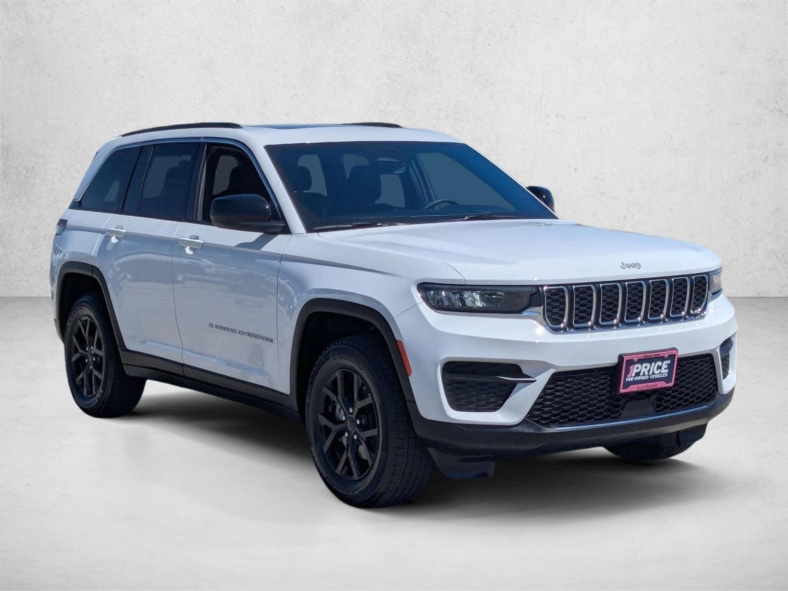 2025 Jeep Grand Cherokee Laredo X photo 2