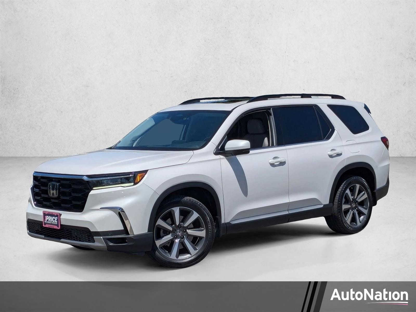 2023 Honda Pilot Touring AWD's photo