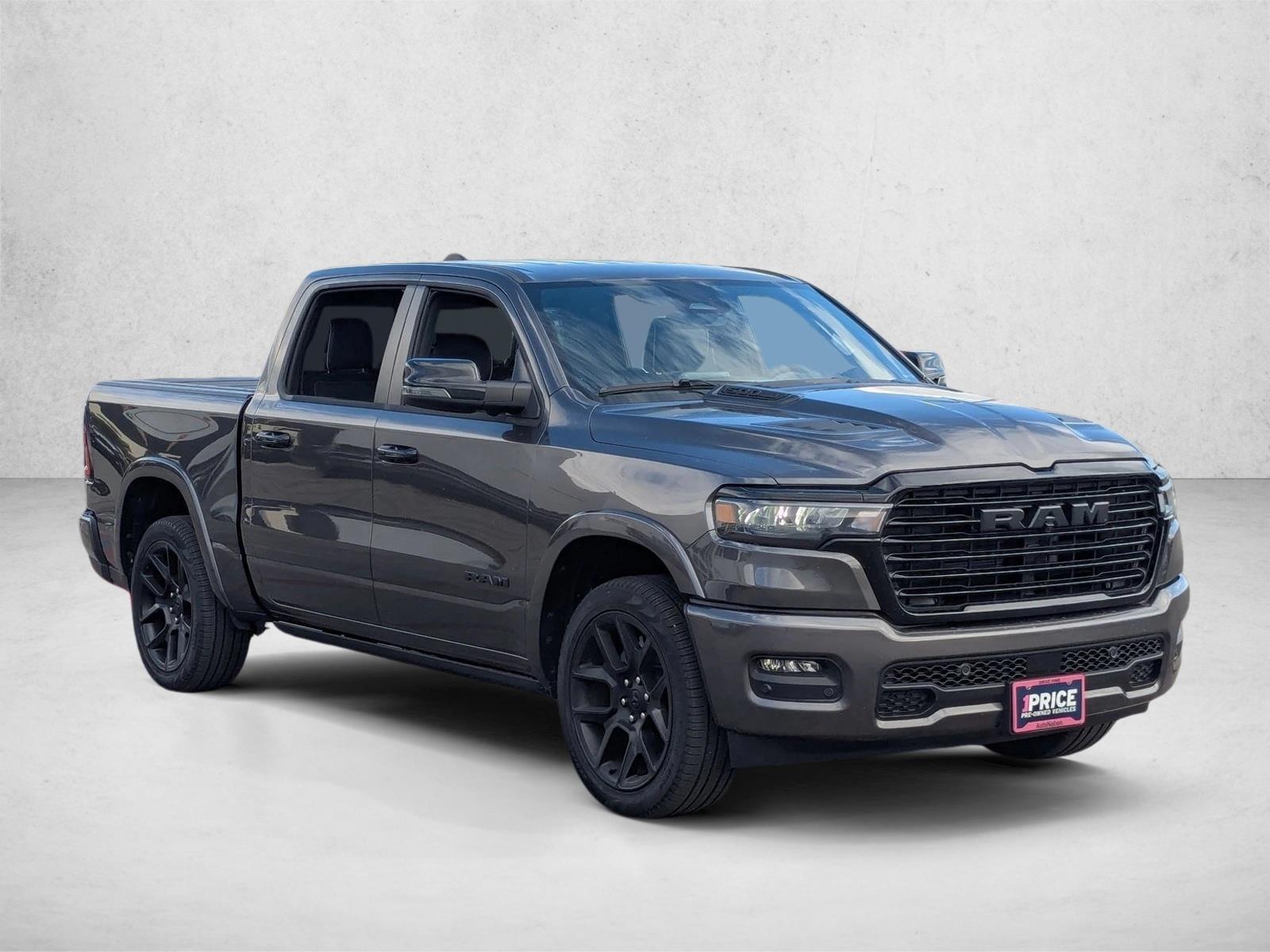 2025 Ram 1500 Laramie photo 3