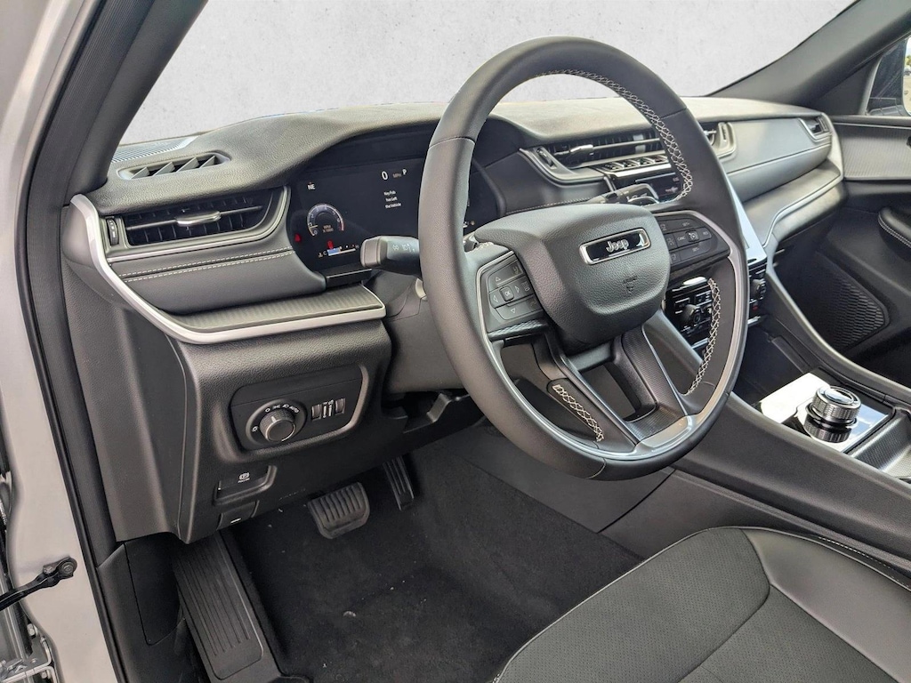 New 2025 Jeep Grand Cherokee Altitude X SUV