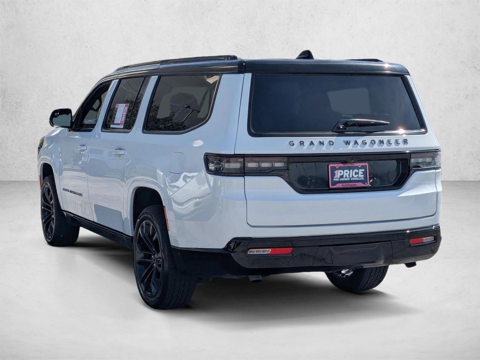 2024 Jeep Grand Wagoneer L Series II photo 3