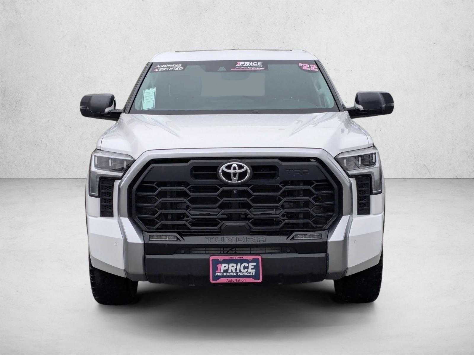 2022 Toyota Tundra Limited CrewMax photo 2