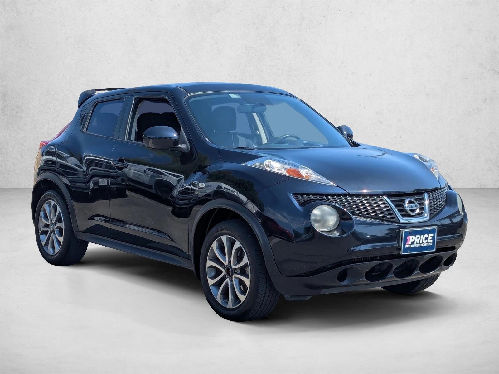 2011 Nissan Juke S photo 3