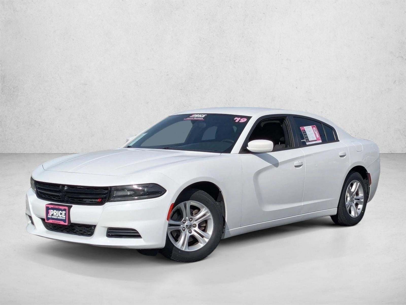 2019 Dodge Charger SXT's photo