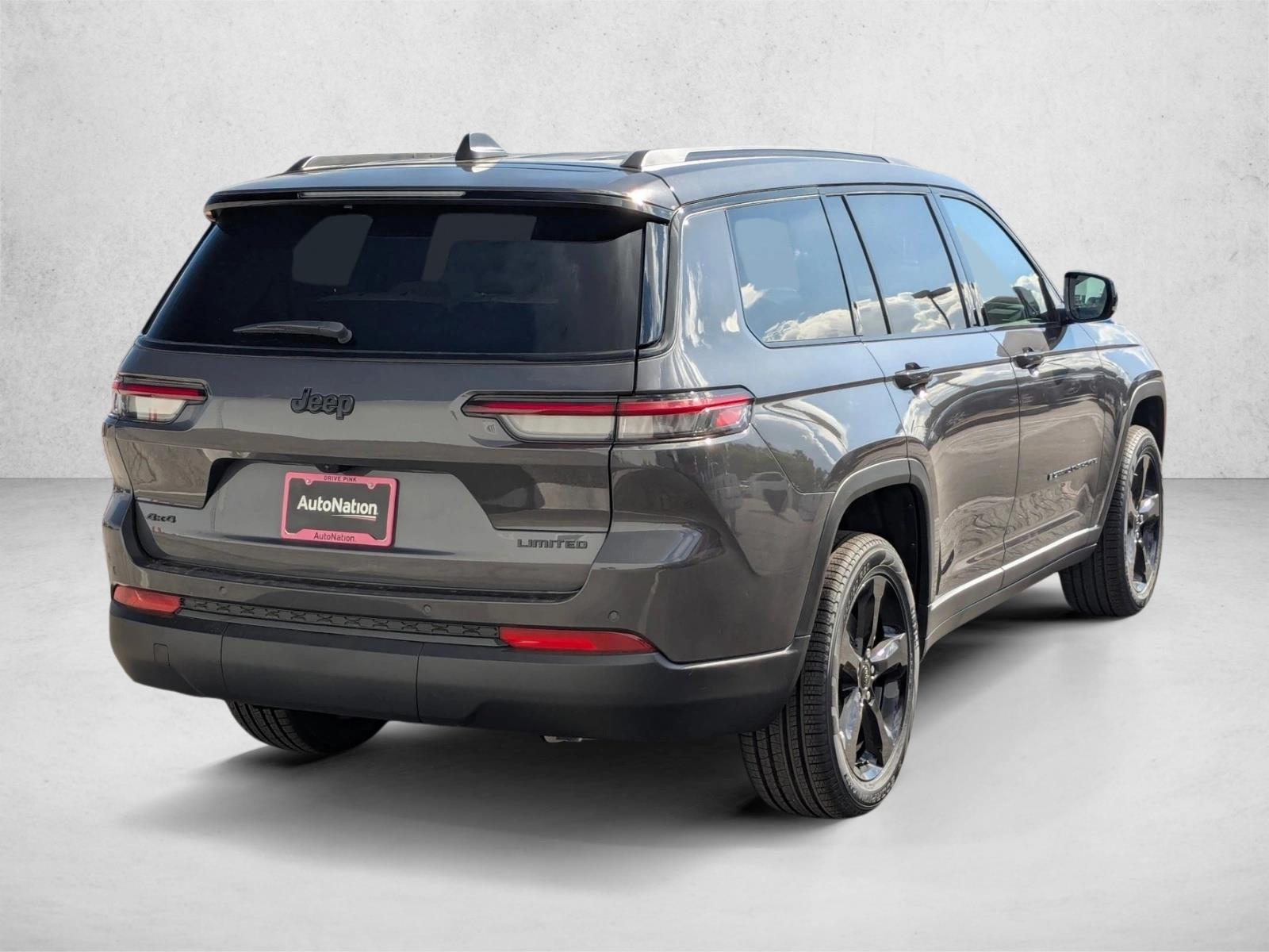 2025 Jeep Grand Cherokee Limited photo 2