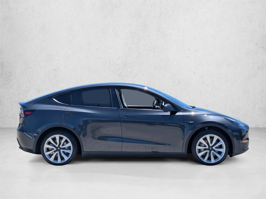 Used 2024 Tesla Model Y Long Range Sport Utility