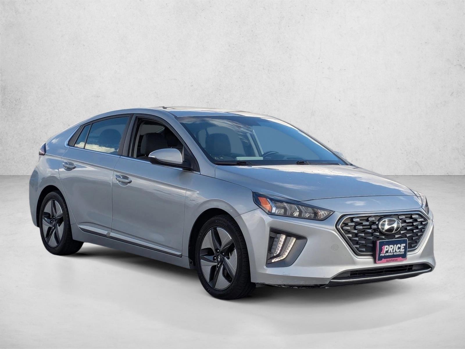 2022 Hyundai Ioniq SEL photo 3
