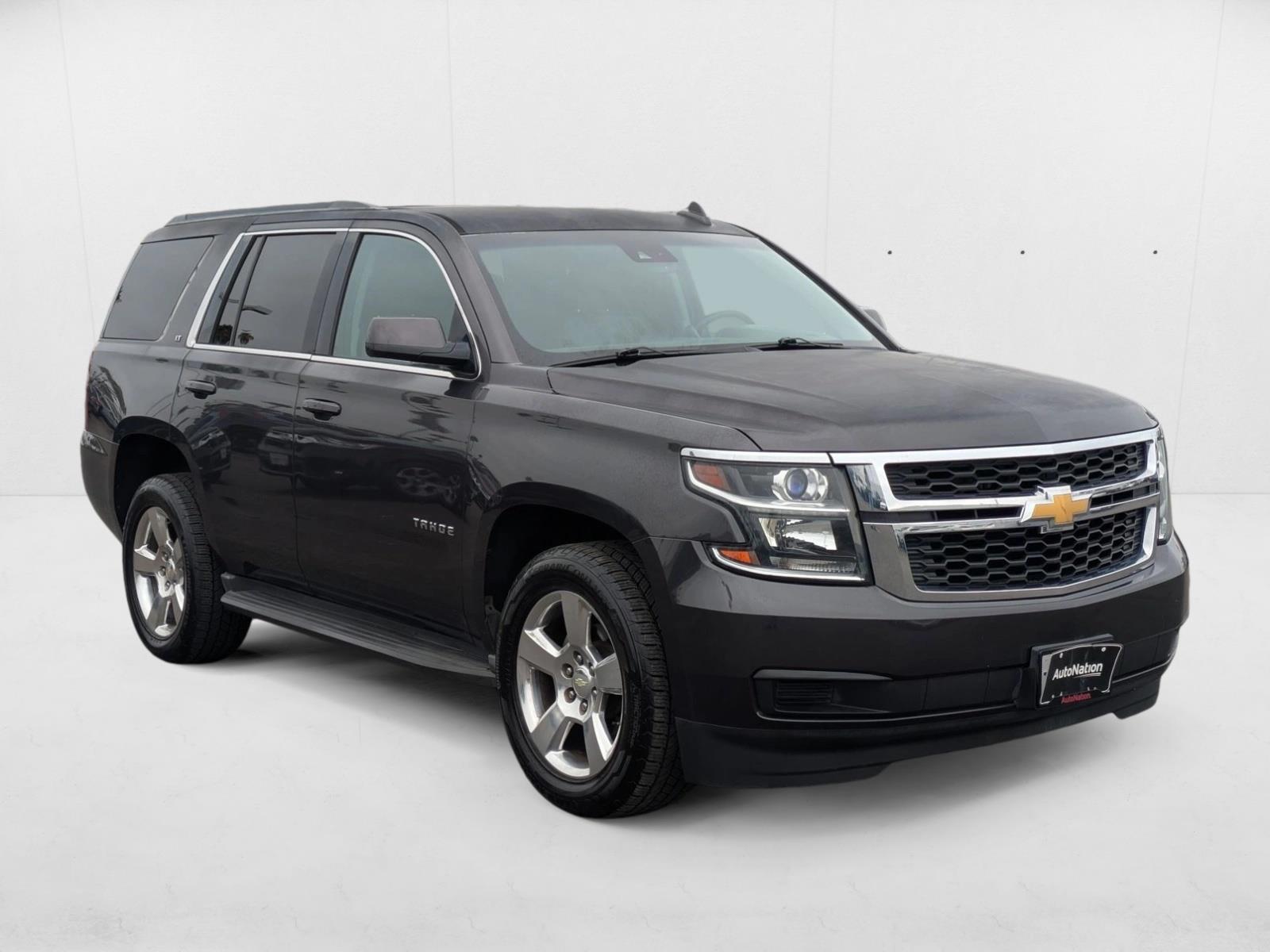2016 Chevrolet Tahoe LT photo 3