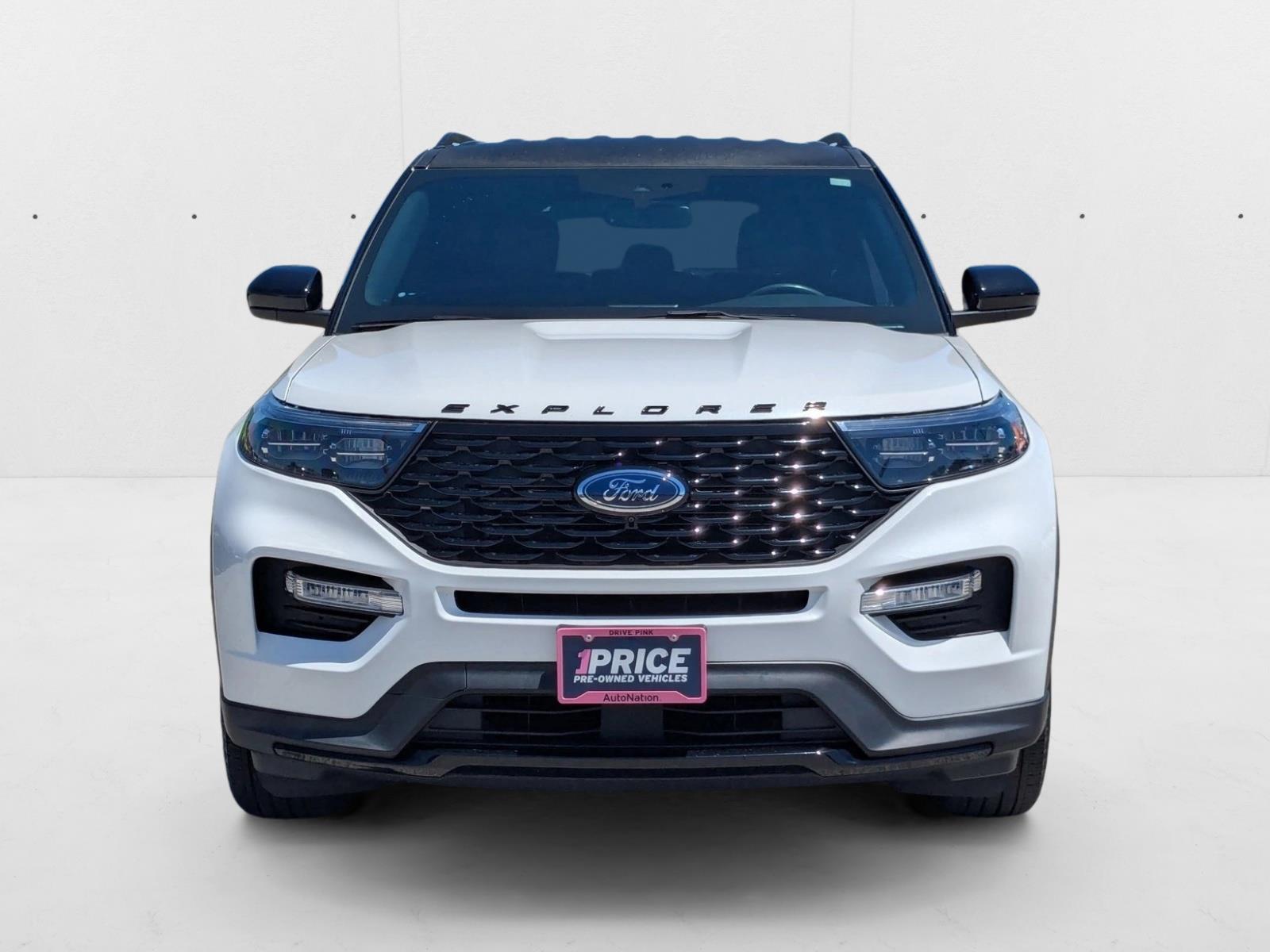 2022 Ford Explorer ST-Line photo 2