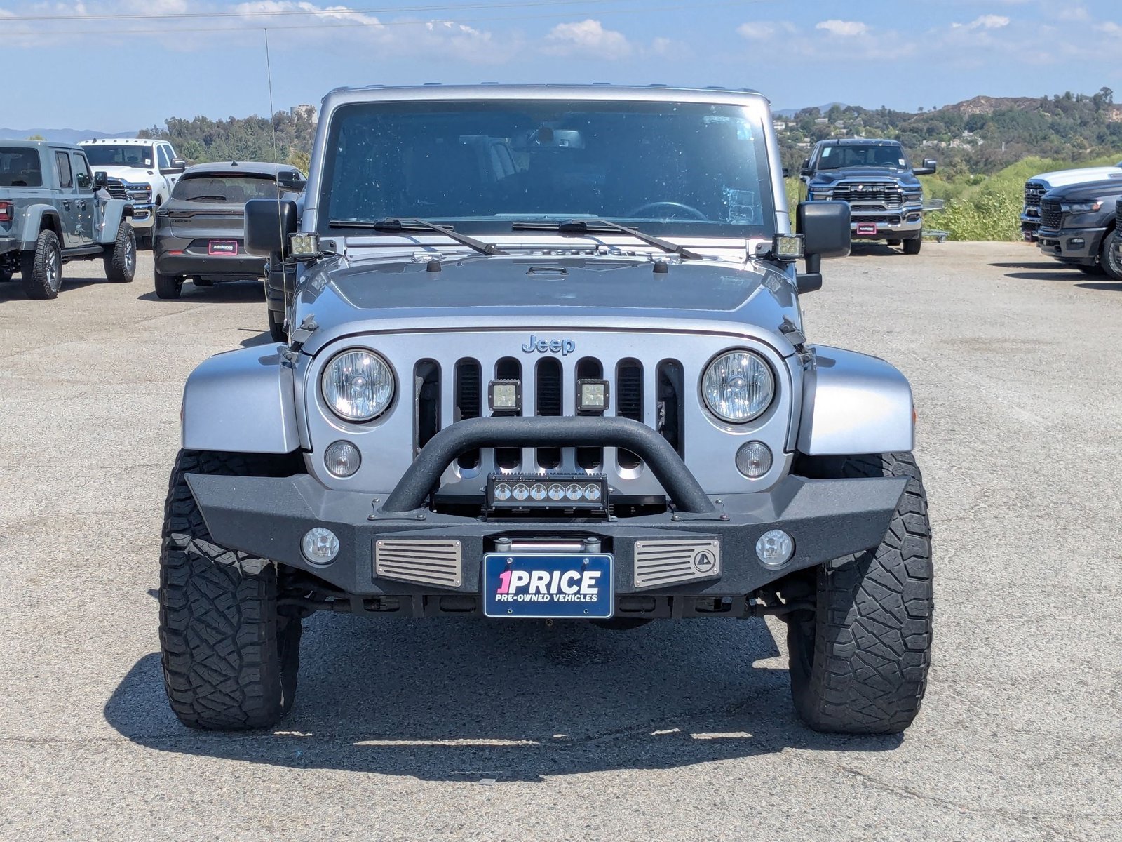 2015 Jeep Wrangler Unlimited Sahara photo 2