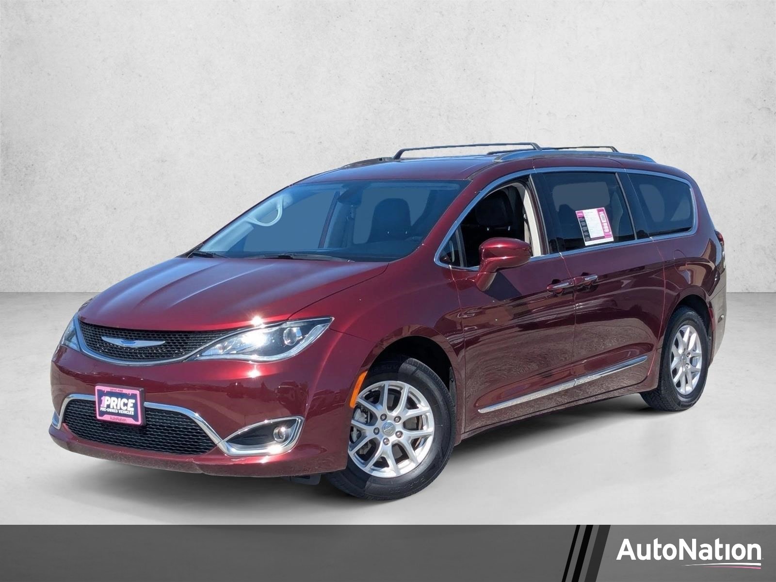 2020 Chrysler Pacifica Touring L's photo
