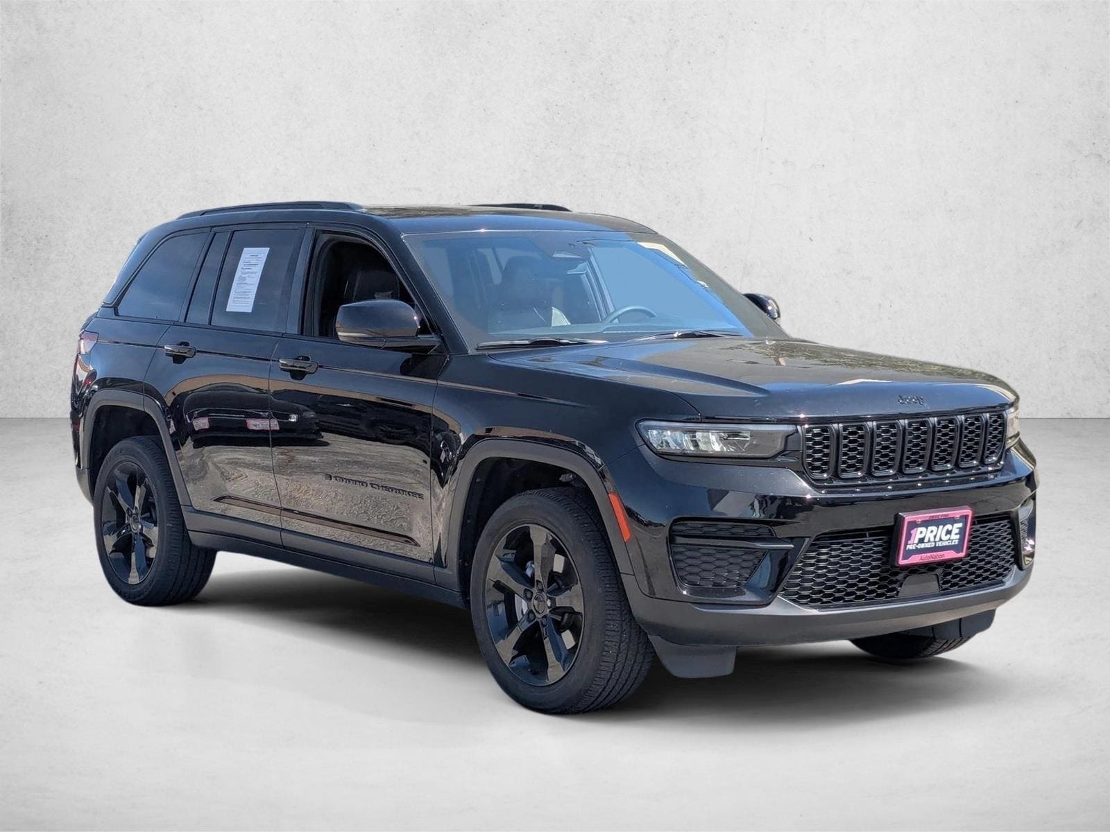 2023 Jeep Grand Cherokee Altitude photo 2