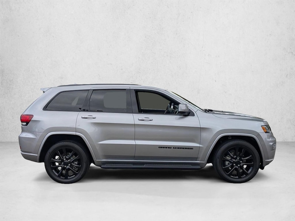 Used 2018 Jeep Grand Cherokee Altitude Sport Utility
