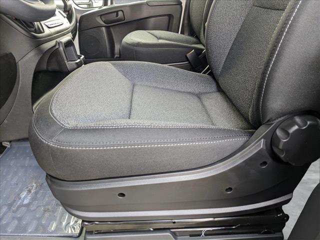 2025 Ram ProMaster 1500 Tradesman photo 4