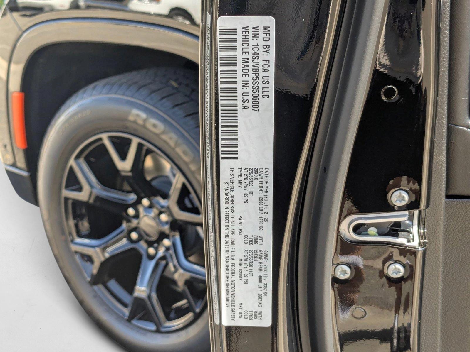 2025 Jeep Wagoneer Series II - Photo 18