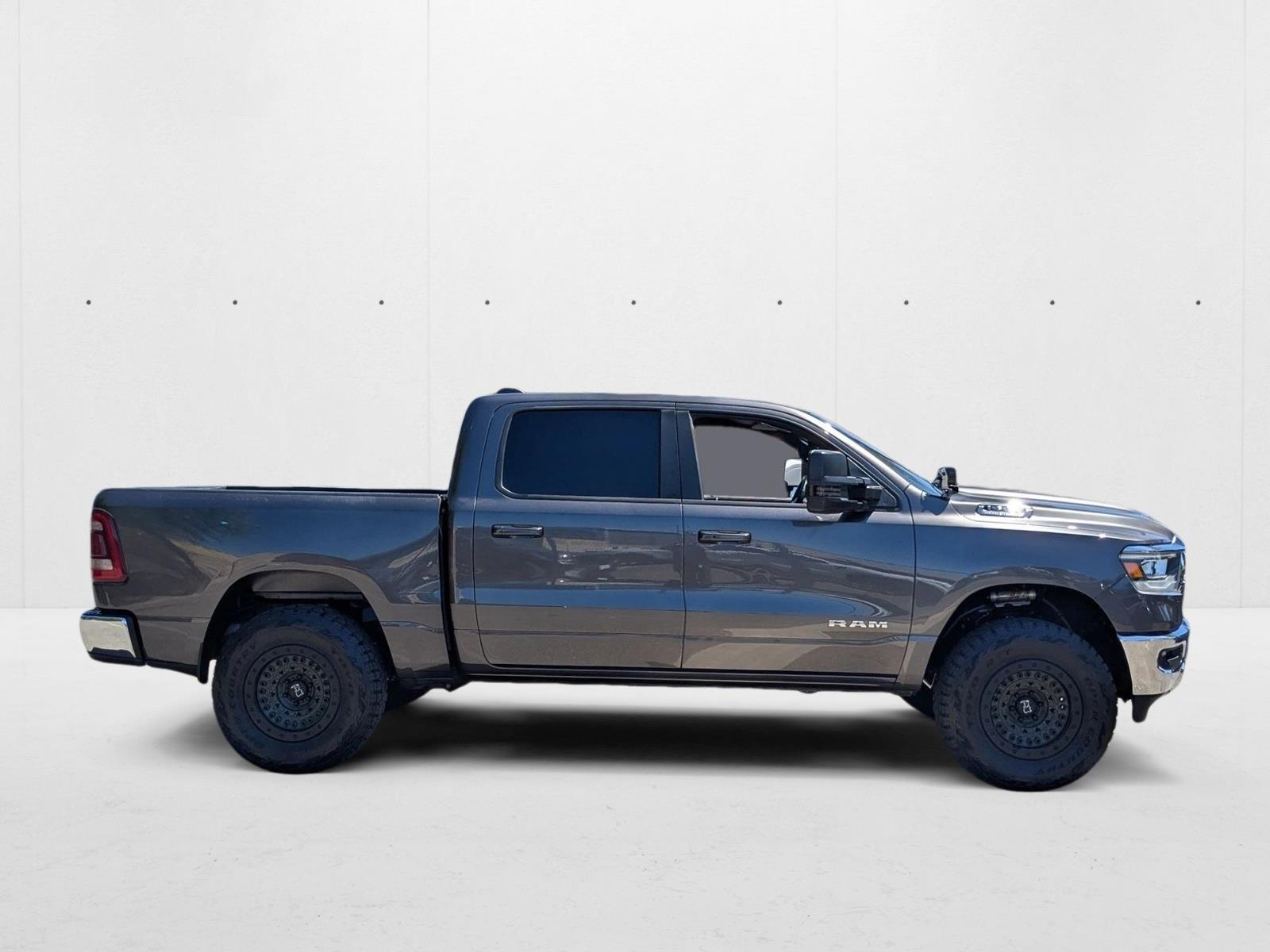 2023 Ram 1500 Laramie photo 4