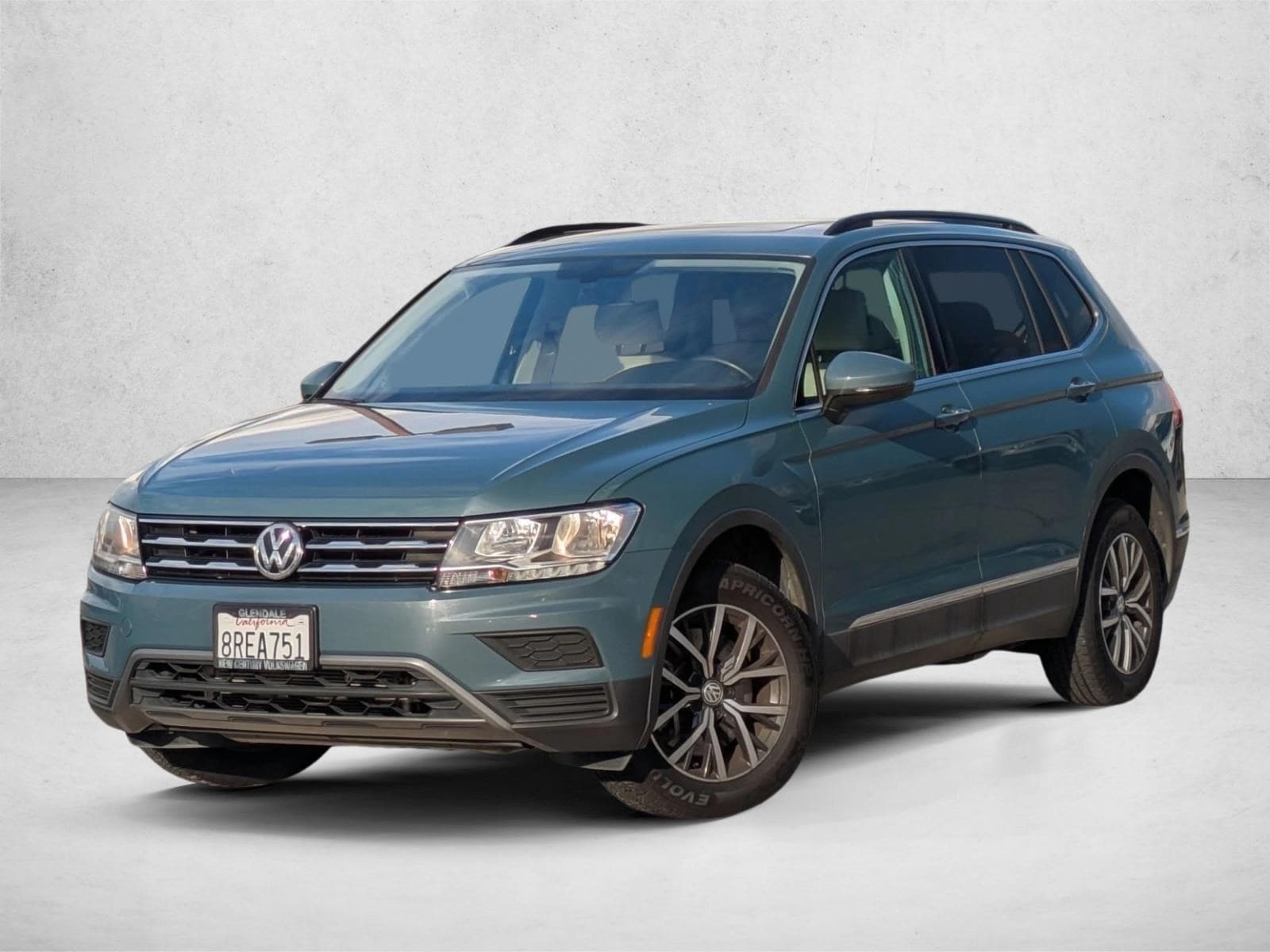 2020 Volkswagen Tiguan SEL's photo