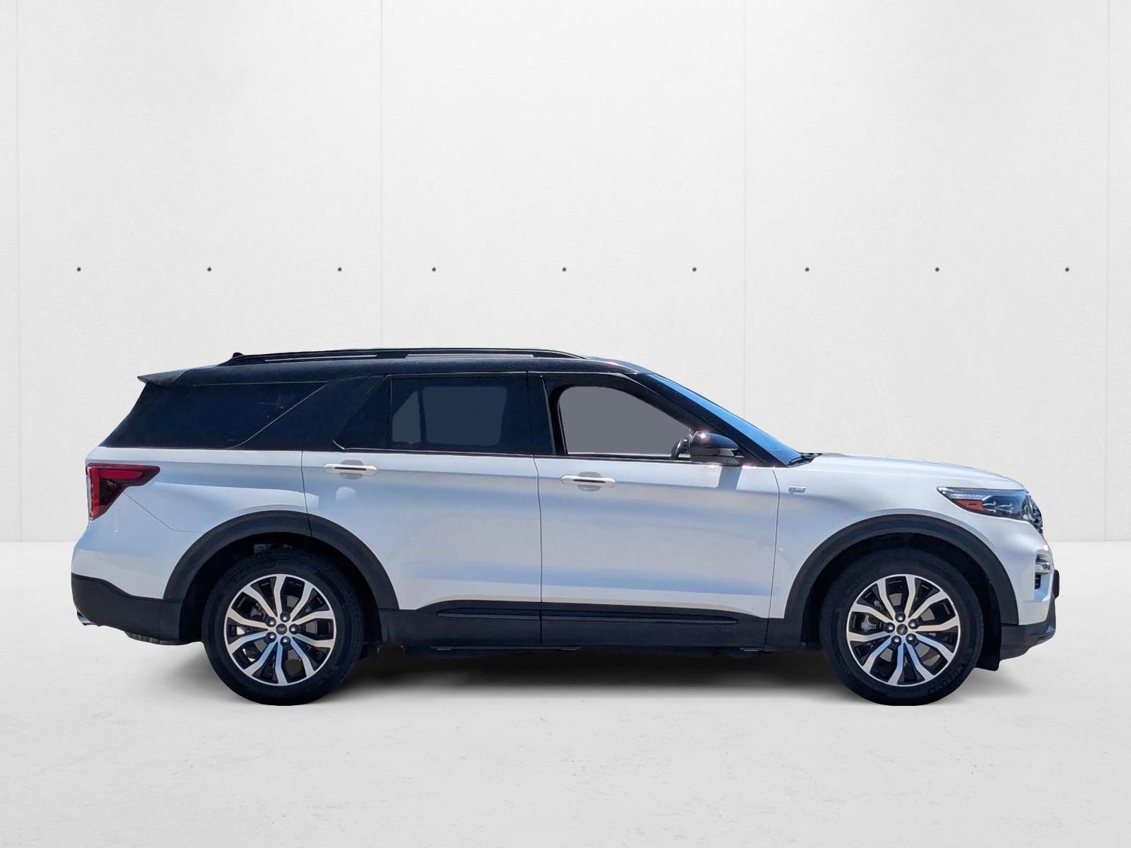 2022 Ford Explorer ST-Line photo 4