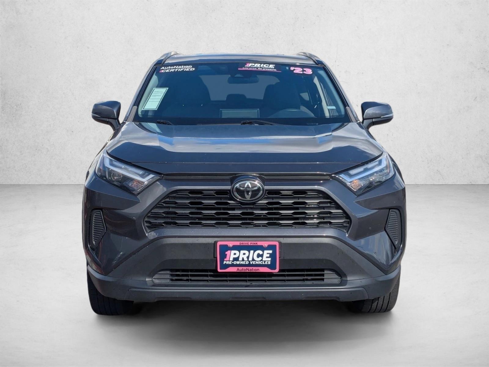 2023 Toyota RAV4 XLE photo 2