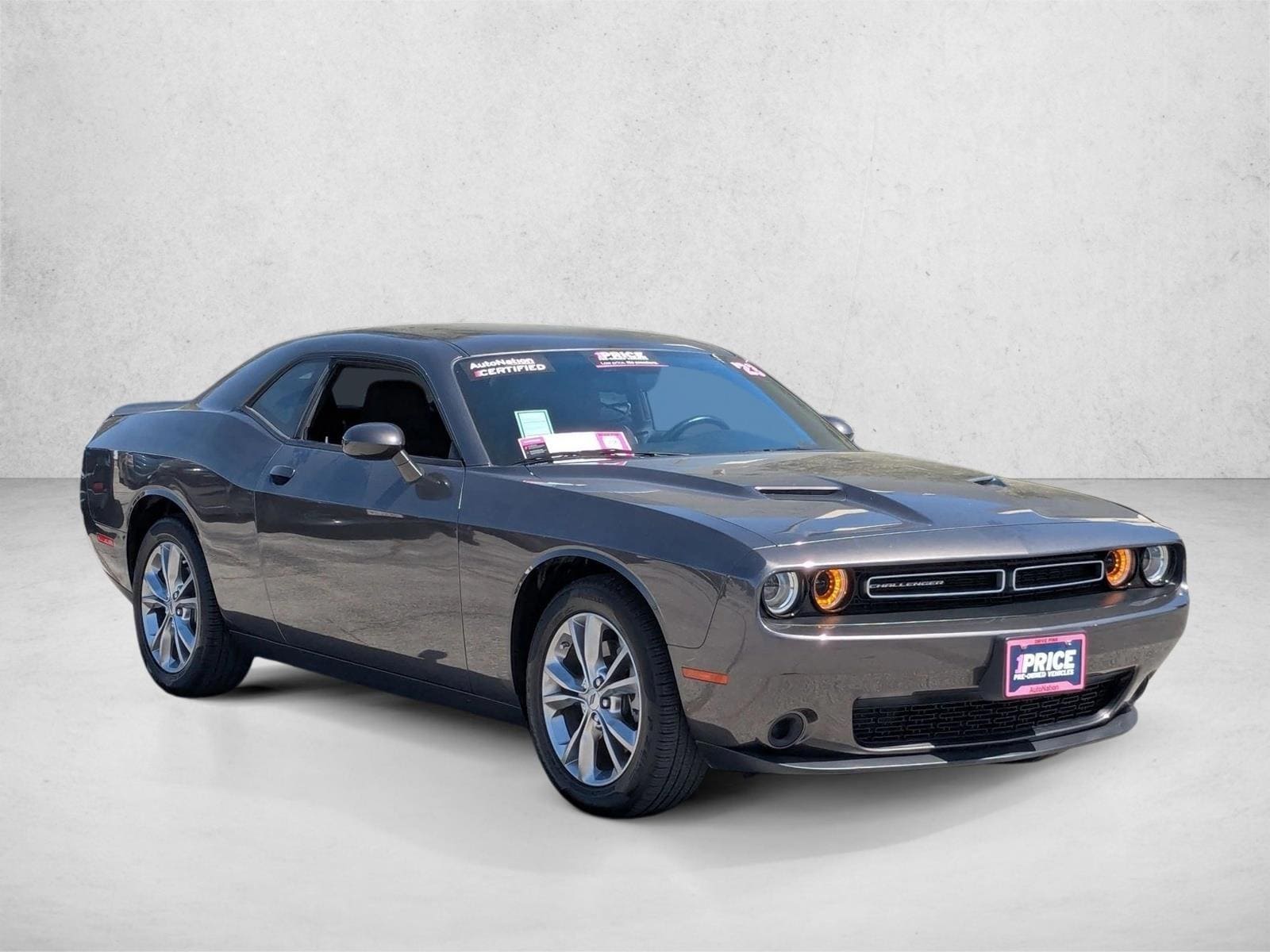 2023 Dodge Challenger SXT photo 3