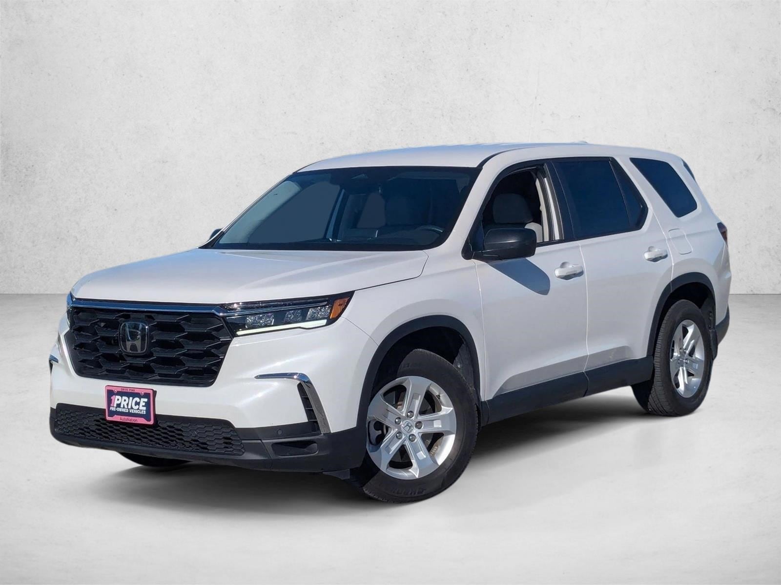 2023 Honda Pilot LX's photo