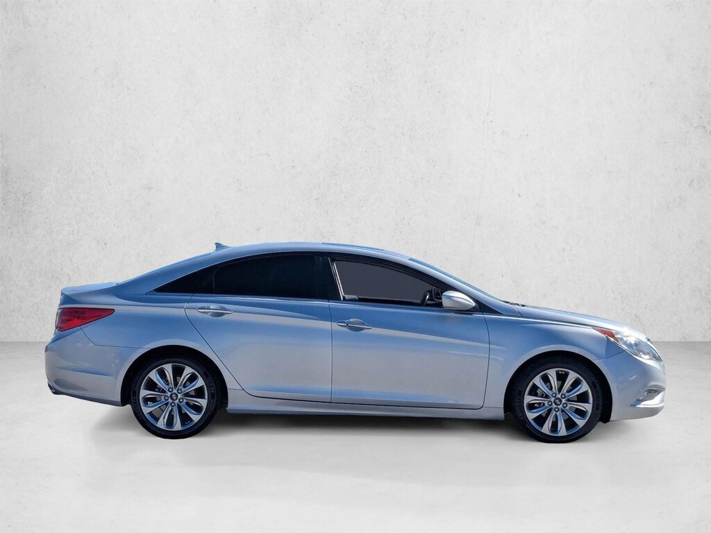 Used 2011 Hyundai Sonata SE 4dr Car