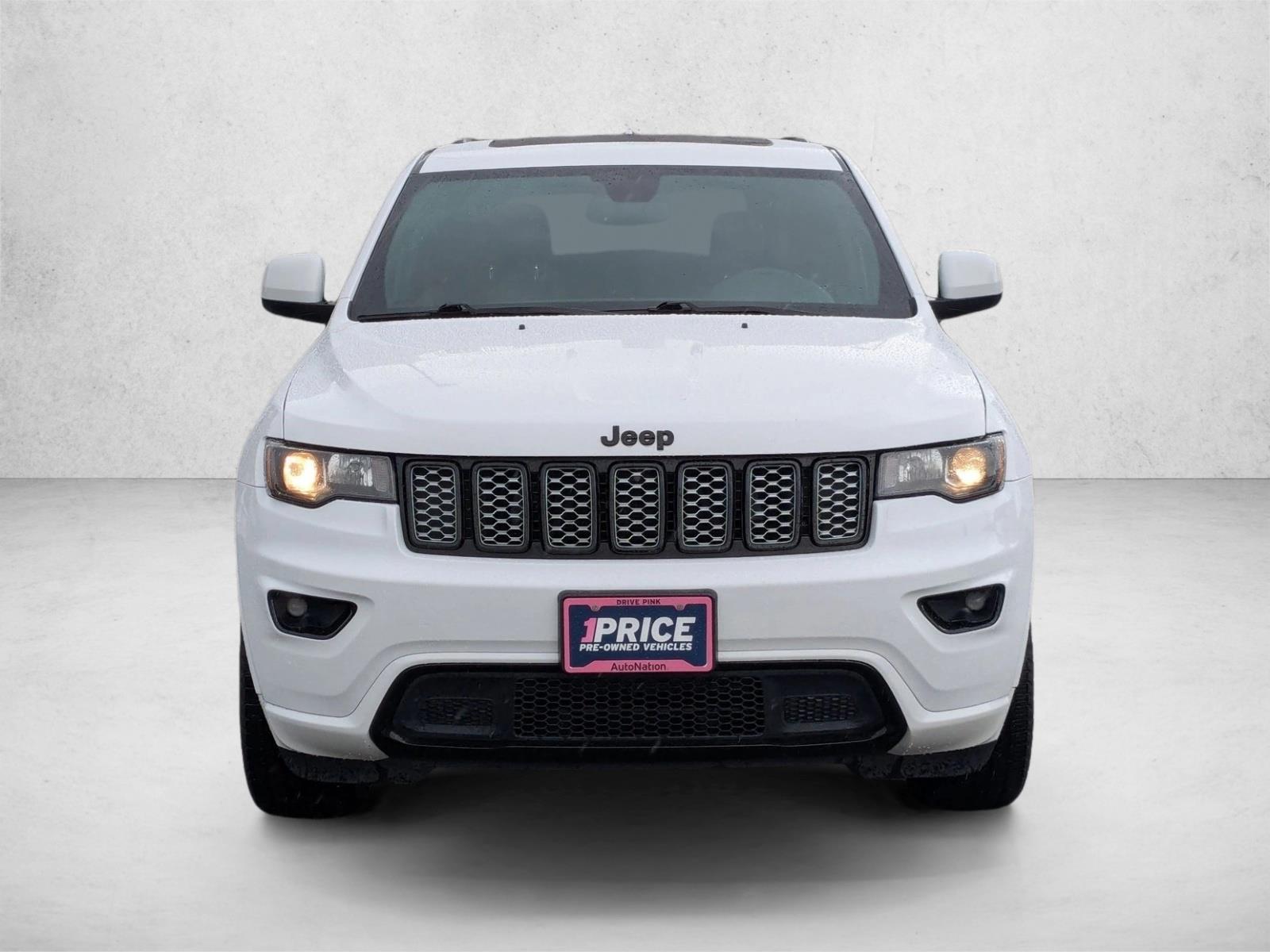 2018 Jeep Grand Cherokee Altitude Sport photo 2