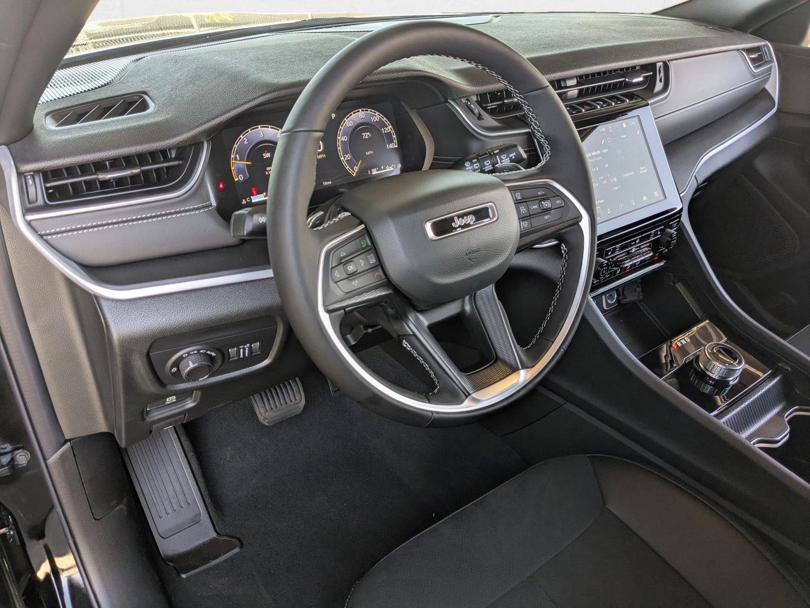 2025 Jeep Grand Cherokee Altitude X photo 3