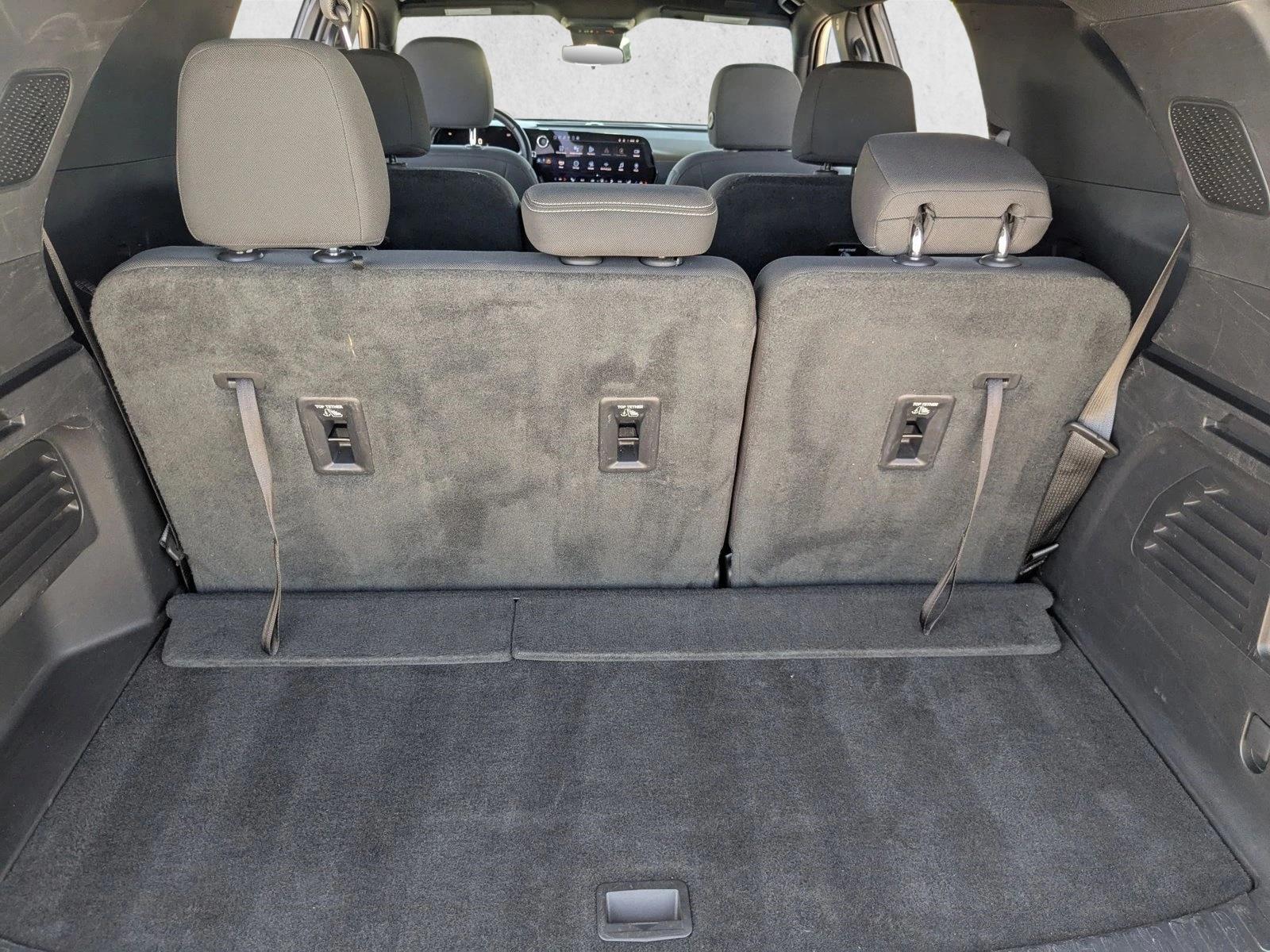 2024 Chevrolet Traverse FWD LT photo 5