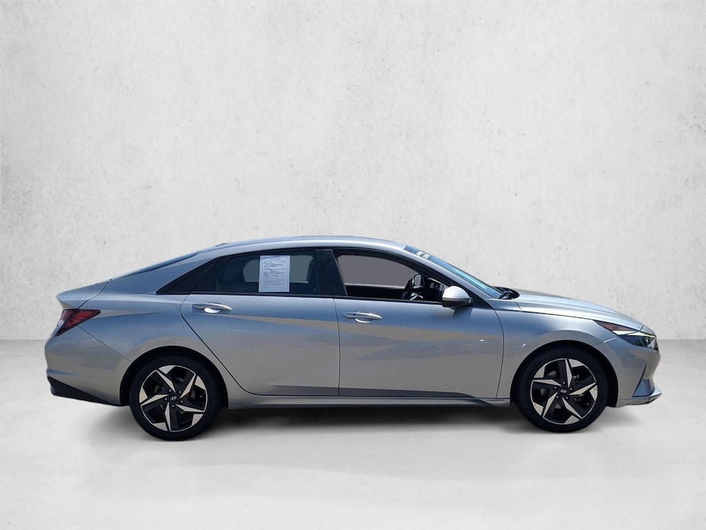 Used 2023 Hyundai Elantra SEL 4dr Car