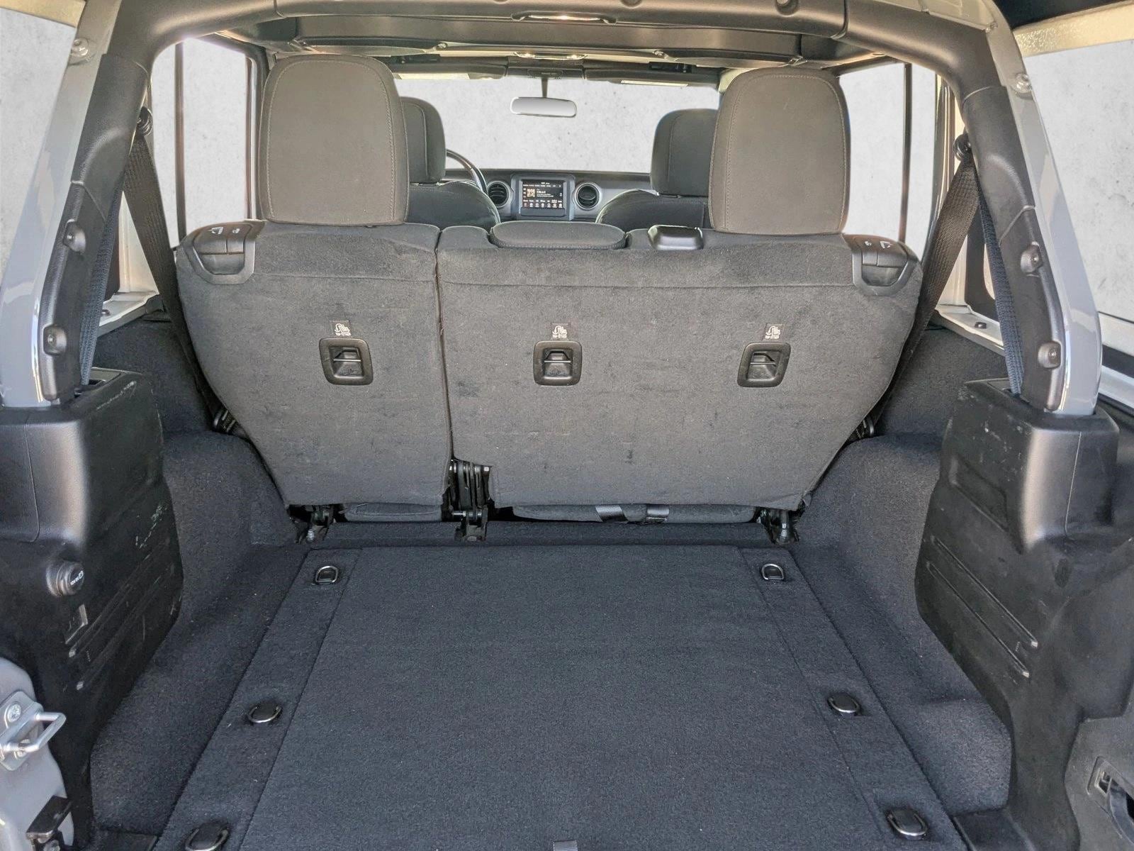 2020 Jeep Wrangler Willys photo 6